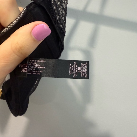 Victoria’s Secret Black Lace Bra - Picture 4 of 4